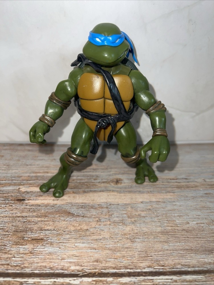 LEONARDO – 2002 TMNT Teenage Mutant Ninja Turtles Playmates Mirage Studios