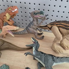 Jurassic World Dinosaurs LOT OF 15 TOTAL DINOS 3 FIGURES See photos
