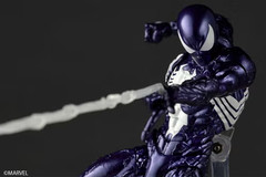 PSL KAIYODO Revoltech Amazing Yamaguchi Symbiote Spider-Man Purple Figure PRE