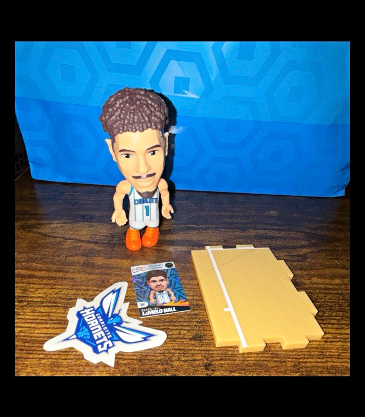 5 Surprise NBA Ballers LaMelo Ball Hornets Basketball Action Figure Card Sticker