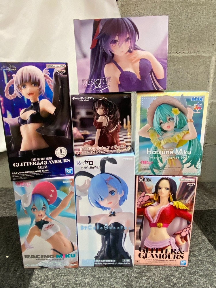 Popular Japanese beautiful girl figure set 7 pieces New Bunny girl JAPAN