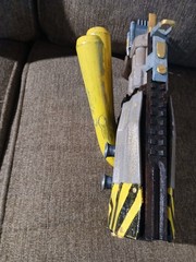 Custom Made Boderlands Duke Gun Non-Firing. Great Display Or Cosplay.