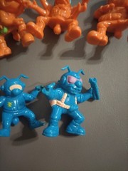 Army Ants Figures – 9 Vintage Lot Orange Blue, Hasbro. Do not have rubber Butts