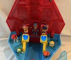 PAW Patrol Super Paws 2-in-1 Mighty Pups Jet Command Center + 13 Figurines