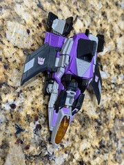 Transformers Thrilling 30 Generations Deluxe Class Skywarp 2014