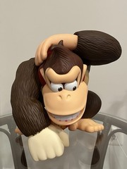 2008 Nintendo Popco Toys R Us DONKEY KONG Figure 10’ Some Bleaching Damage
