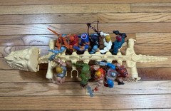 Vintage MOTU Battle Bones 1984 w/12 Figures He-Man Masters of the Universe Retro