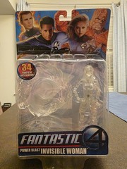 ToyBiz Fantastic Four Power Blast Invisible Woman Figure 34 Points Articulation