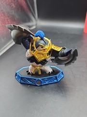 Skylanders Figures Lot Of 4