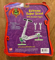 VTG 2000 THE GRINCH ACTION FIGURE EXTREME SUPER SCOOT W/BENDABLE FIGURE SCOOTER