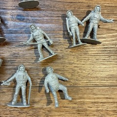 2″ Astronaut Plastic Action Figures Lot Of 30 Plus Pieces Vintage