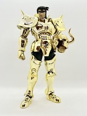 MST Saint Seiya Cloth Myth EXM 24k Gold Taurus Aldebaran model metal cloth *