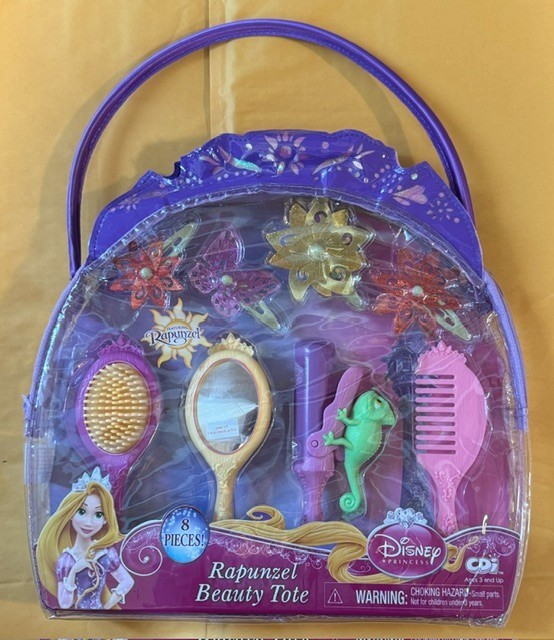 2012 Disney Princess Tangled Rapunzel Beauty Tote NEW SEALED Ships FREE in USA