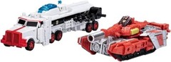 Transformers Street Fighter II 35TH Optimus Prime RYU vs Megatron BISON TAKARA
