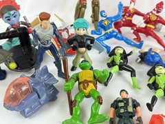 Batman Push Friction Action Figure 8″PLUS 31 Other Random Figures SEE PICS