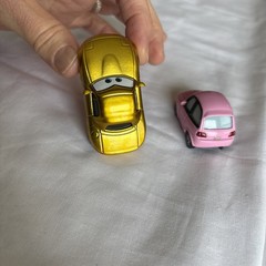 Disney Pixar Cars Lot Of 5 Die cast & Plastic Luigi Tia Chuki Stanley NICE!!