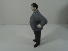 SD TOYS–LAUREL AND HARDY MOVIE ICONS–7″ OLIVER HARDY FIGURE (LOOK)
