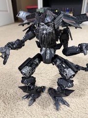 Hasbro Transformers studio series jet fire ( no accessories)