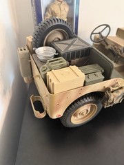 Soldiers of the World Jeep Vickers Machine Gun & Commando Figure (SAS)