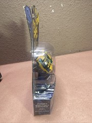 Transformers Prime First Edition Deluxe Class Autobot Bumblebee New