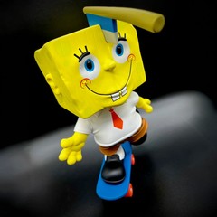 SpongeBob Blockhead 9″ Vinyl Figure Toy Skateboard Skater Bob Dob Martian Toys