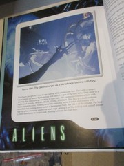 Aliens Die Cast Alien Queen MIB & Illustrated Screenplay RARE Book $69