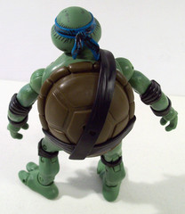 Teenage Mutant Ninja Turtles Vs Street Fighter Leonardo 6″ Action Figure, TMNT