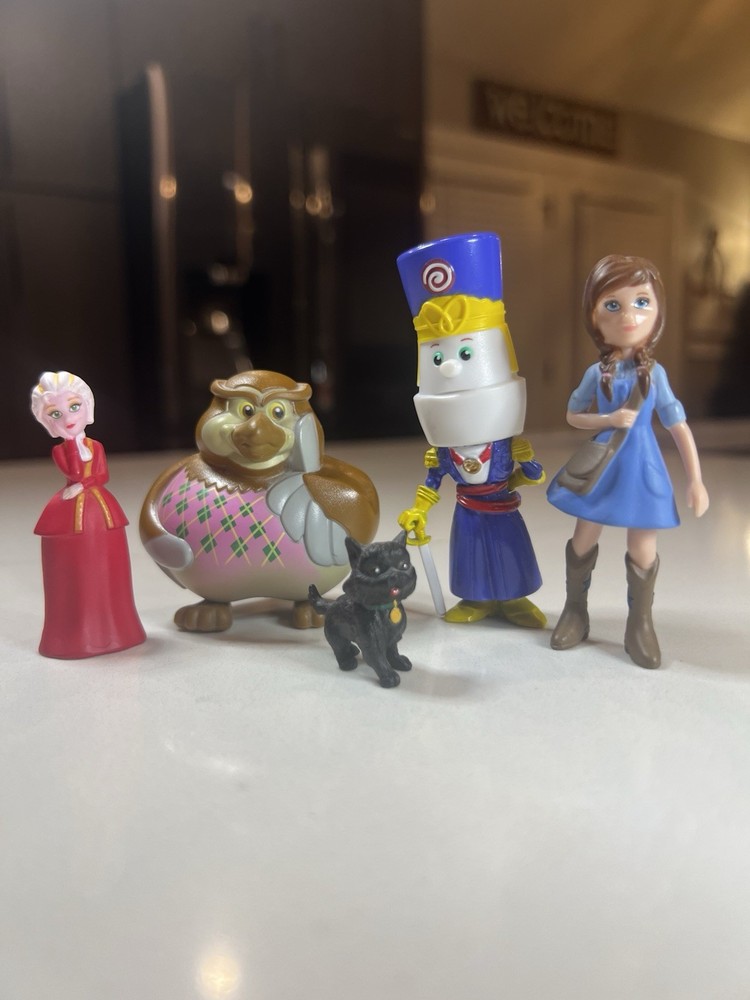 Legends of Oz: Dorothy’s Return, Dorothy and New Friends Collectible Figure Set!