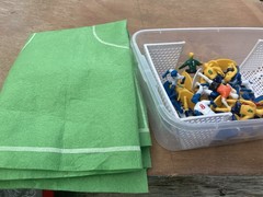 Soccer Guys Yellow/Black vs Blue/White Sports Action Figures That Inspire USED