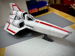 BSG 1978 Colonial Viper MK I (21 in. PLAYSET LIGHT-GRAY/RED)