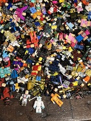 LOT OF 20+LBS OF ROBLOX FIGURES PARTS & PIECES