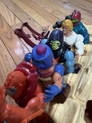 Vintage MOTU Battle Bones 1984 w/12 Figures He-Man Masters of the Universe Retro