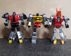 DX9 War in Pocket set of 3 figures – Rager missing leg