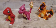 3 Vntg 1990’s TOMY Nintendo POKEMON Figure Lot – Charizard Charmeleon Charmander