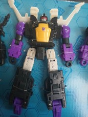 TRANSFORMERS STUDIO SERIES INCECTICONS SET INCOMPLETE!