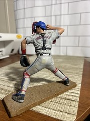 IVAN RODRIGUEZ McFarlane Action Figure 2002 with 10 trading cards pre-owned