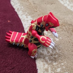 Pokémon Groudon Red Dinosaur Action Figure Plastic Toy Red/Beige/Black