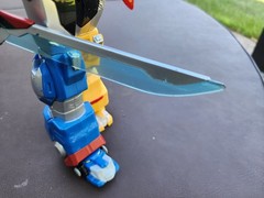 Voltron Legendary Defender 16″ with sword 2017 Playmates toys