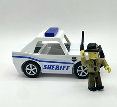 ROBL0X SHERIFF: NEIGHBORHOOD OF ROBLOXIA PATROL CAR Figure COMPLETE (NO CODE)