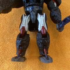 Hasbro Kingdom Optimus Primal Transformer Action Figure w/ Sword. In-complete.