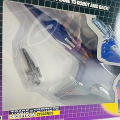 Transformers G1 Cyclonus Decepticon Action Figure Reissue Toys New in Box