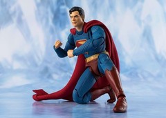 BANDAI Superman DC Comics 6.5in Action Figure The Man of Steel Hero S.H.Figuarts