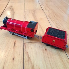 HTF! GOLDEN THOMAS, METALLIC JAMES & PERCY! Thomas Train Motorized Trackmaster