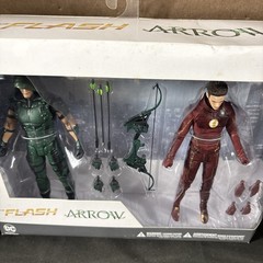 THE FLASH & ARROW ACTION FIGURE 2 PACK NEW DC COLLECTIBLES TV SHOW GREEN