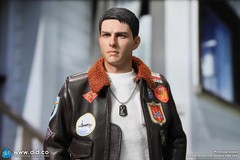 1/6 Scale Top Gun – Pete Mitchell Naval Aviator Lieutenant – MINT IN BOX