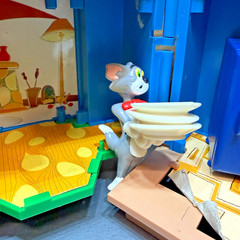 Tom & Jerry Tricky Trap House Vintage VERY RARE Toy Playset Playhouse