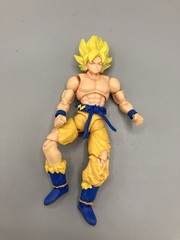 Dragon Ball Evolve Super Saiyan Son Goku Battle Damage Action Figure