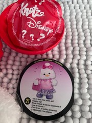 2026 *DISNEY KNOTZ* 1 Mystery DIY Yarn Fuzzy Character Knot Twist Style **READ**
