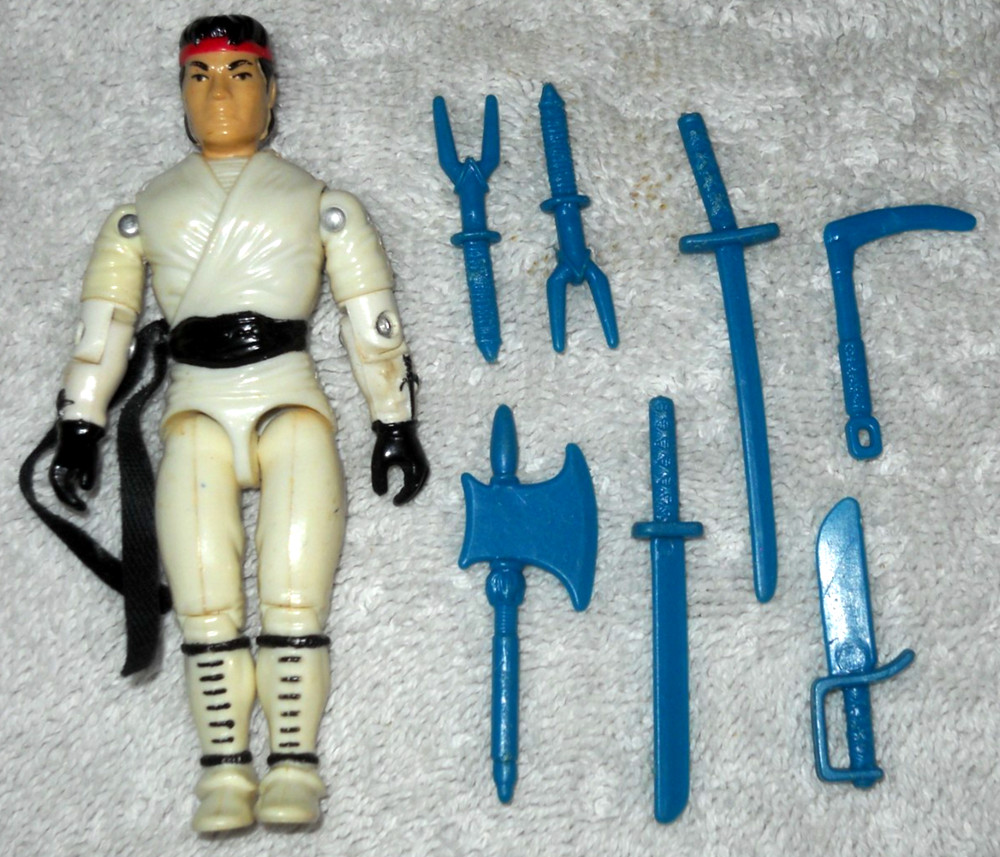 1993 Ryu (Street Fighter 2) – 100% complete (vintage Hasbro GI Joe figure)