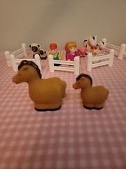 Battat Big Red Barn Farmer Farm Animals Fence Toddler Toy Lot
